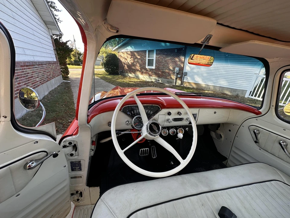 1959 Chevrolet Task Force - Image 28 of 31