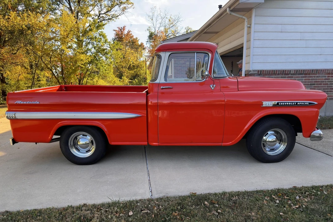1959 Chevrolet Task Force - Image 10 of 31
