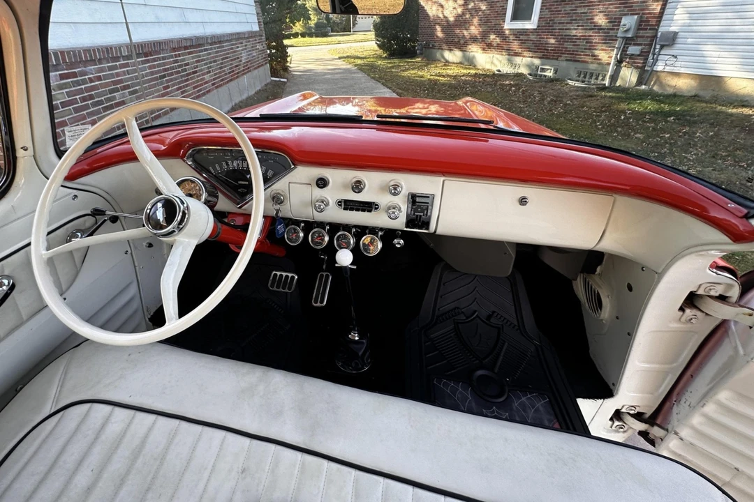 1959 Chevrolet Task Force - Image 27 of 31