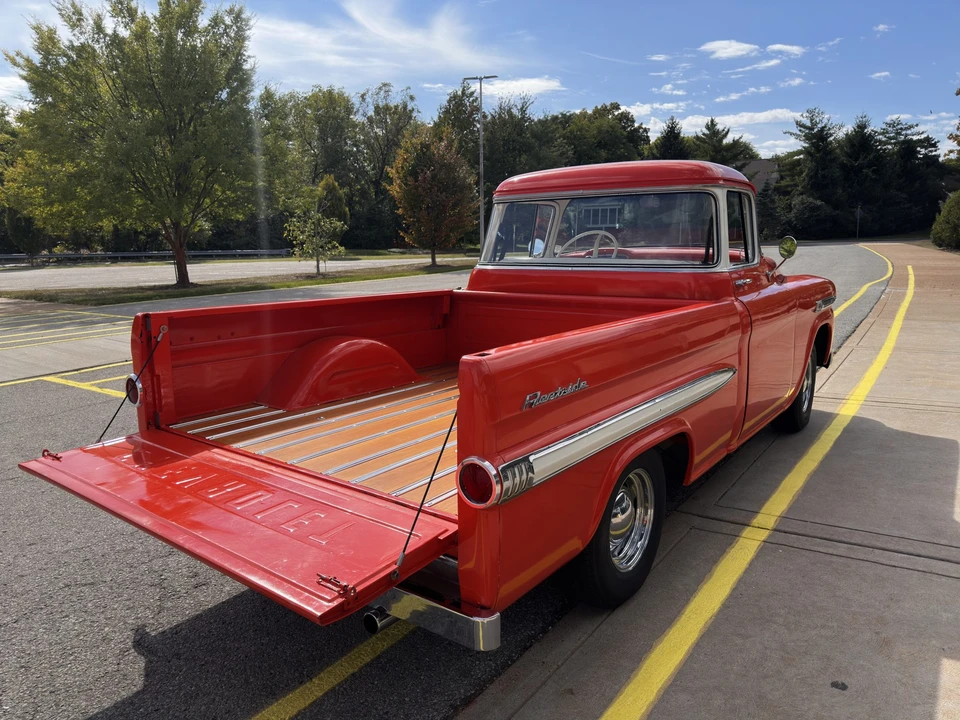 1959 Chevrolet Task Force - Image 15 of 31