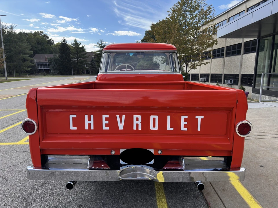 1959 Chevrolet Task Force - Image 8 of 31