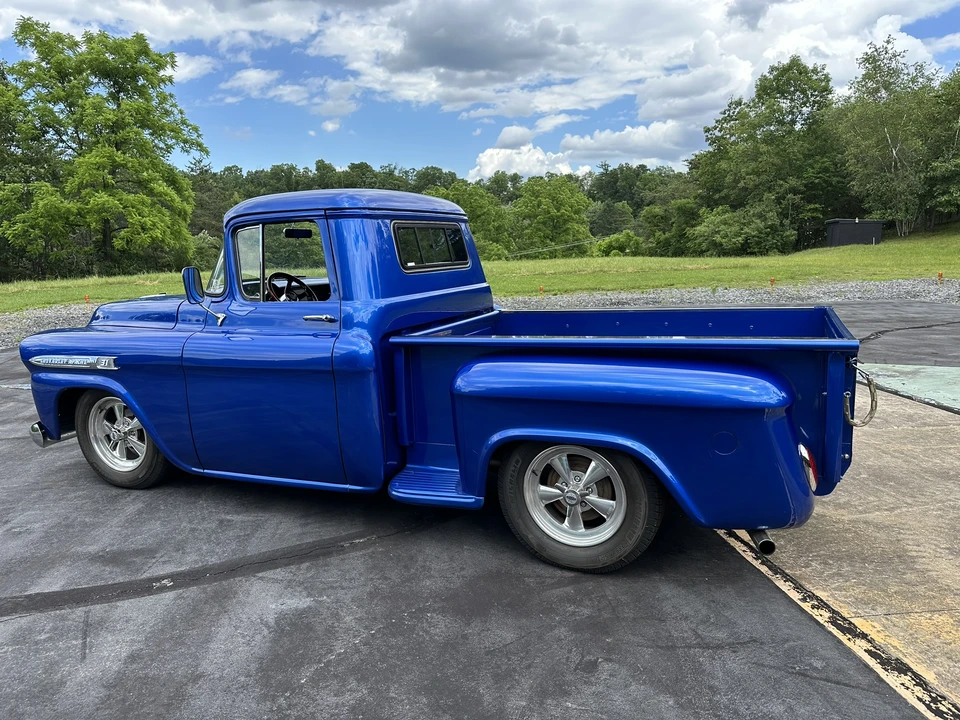 1959 Chevrolet Task Force - Image 19 of 31