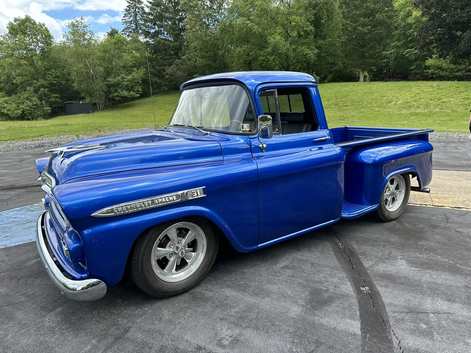 1959 Chevrolet Task Force - Image 10 of 31