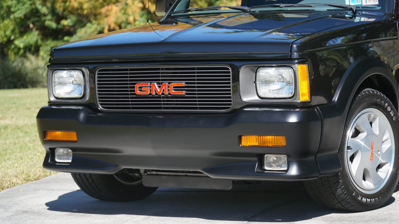 1991 GMC Syclone - Image 28 of 31