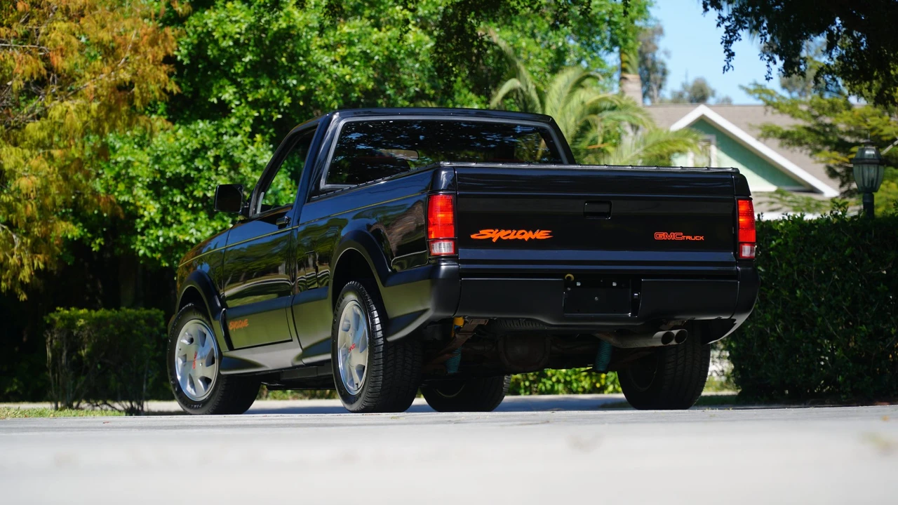 1991 GMC Syclone - Image 17 of 31