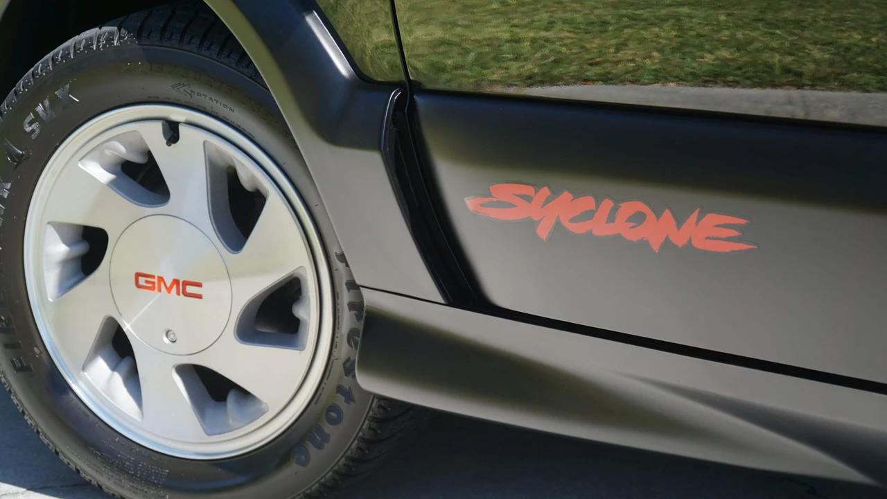 1991 GMC Syclone - Image 31 of 31