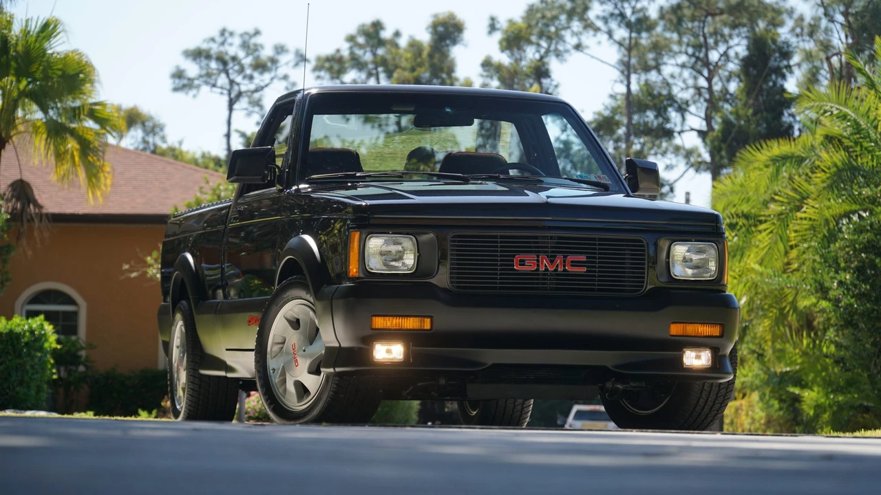 1991 GMC Syclone - Image 6 of 31