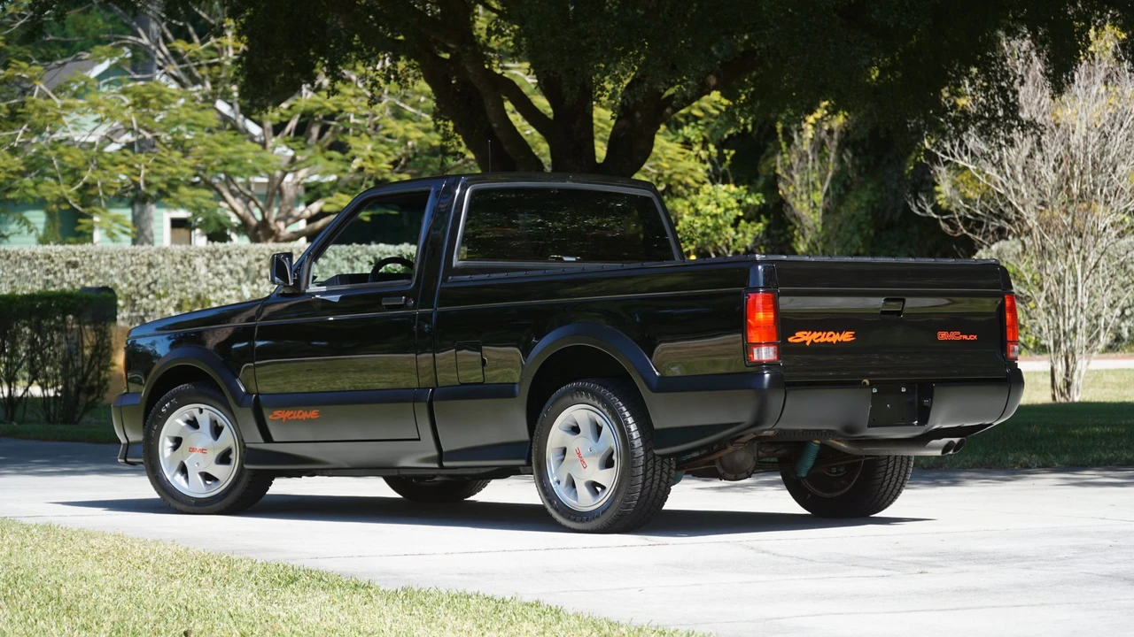 1991 GMC Syclone - Image 16 of 31
