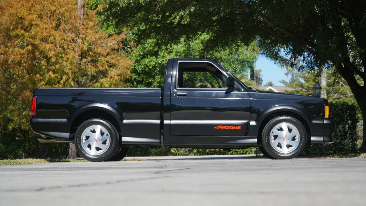 1991 GMC Syclone - Image 10 of 31