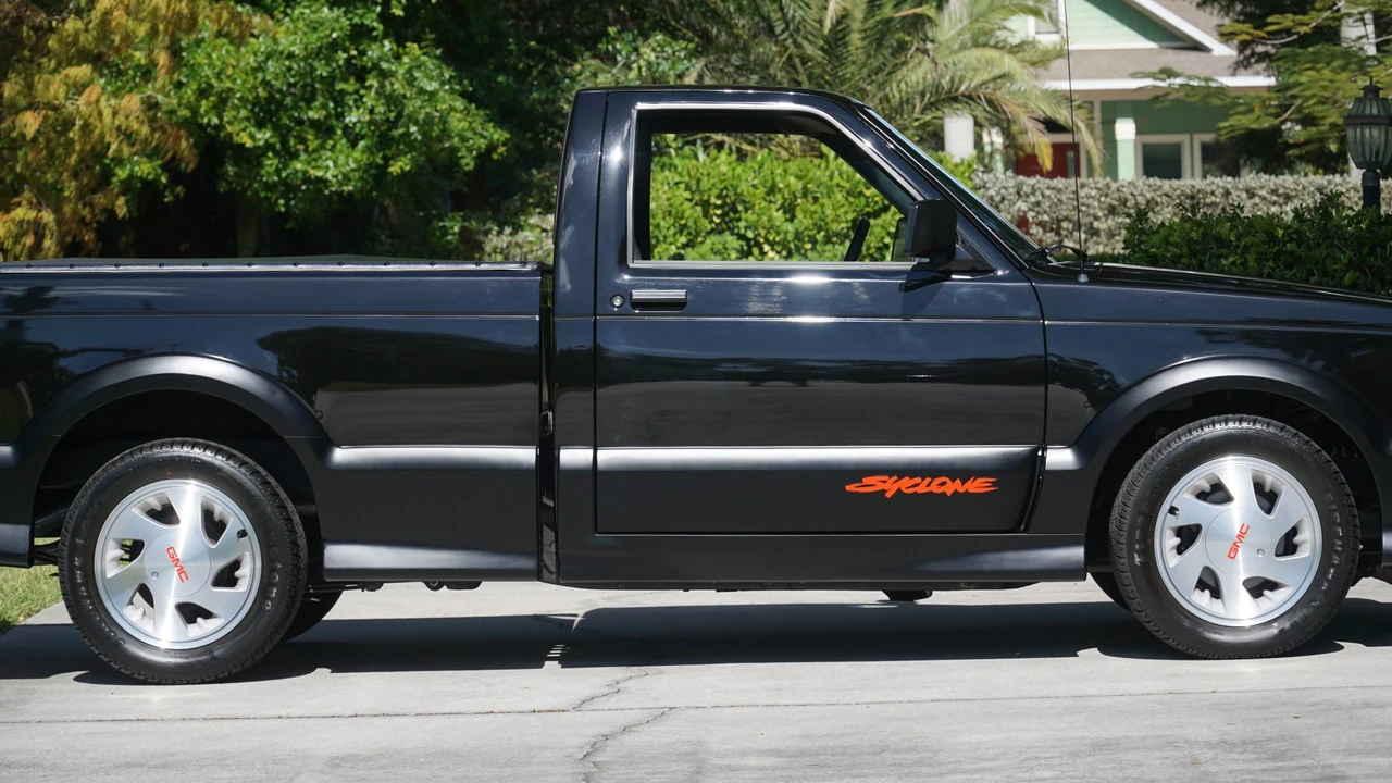 1991 GMC Syclone - Image 21 of 31