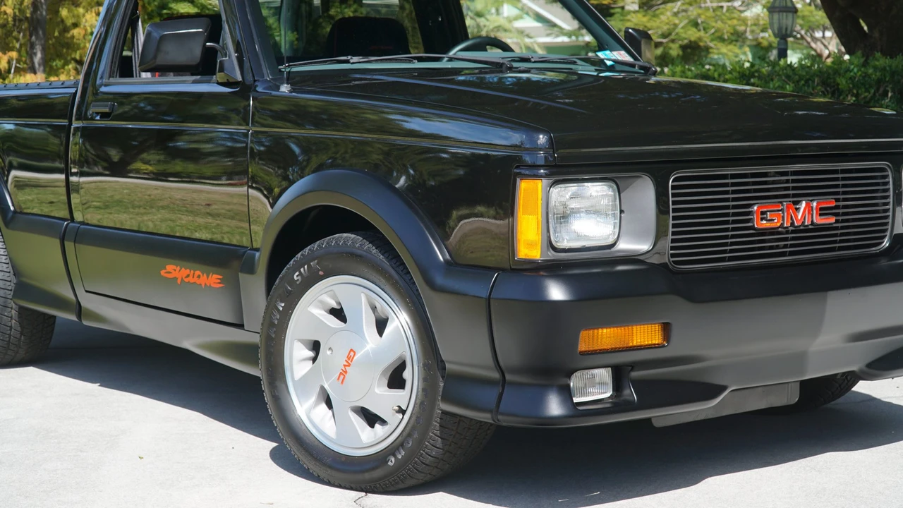 1991 GMC Syclone - Image 20 of 31