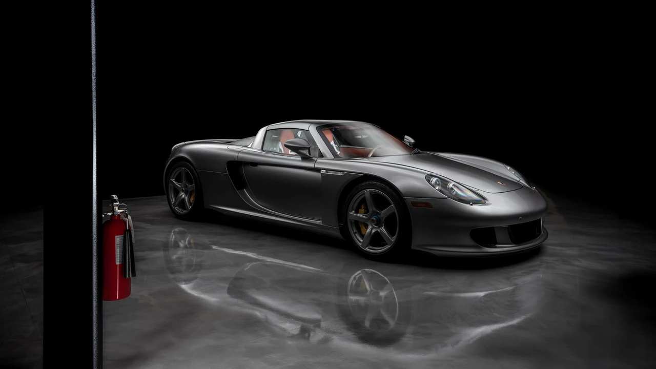 2005 Porsche Carrera GT - Image 9 of 31