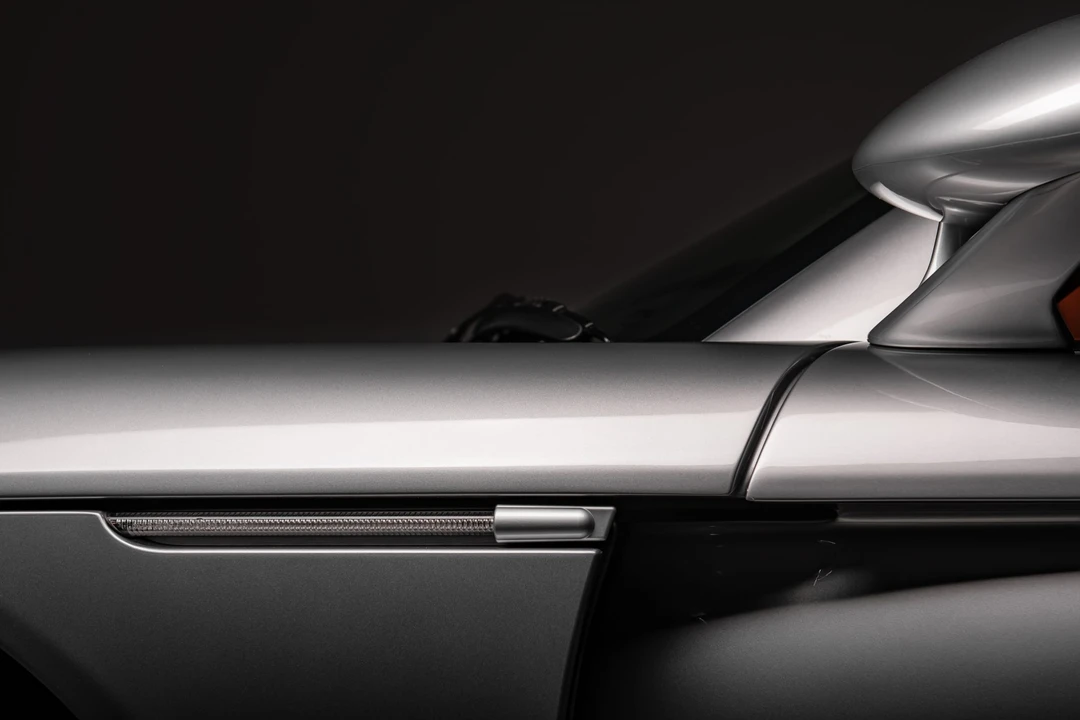 2005 Porsche Carrera GT - Image 16 of 31