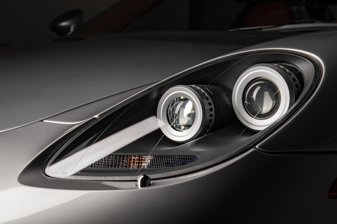2005 Porsche Carrera GT - Image 12 of 31