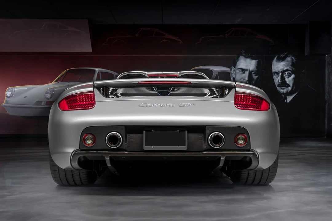 2005 Porsche Carrera GT - Image 5 of 31