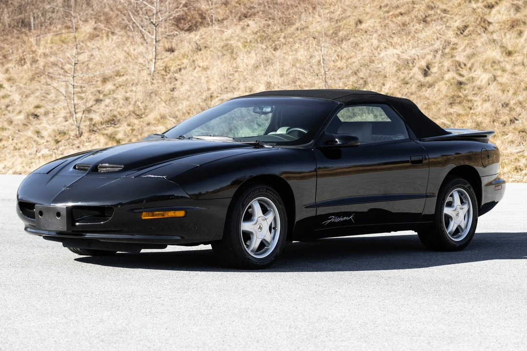 1995 Pontiac Firebird Formula 4th Gen - Image 2 of 31