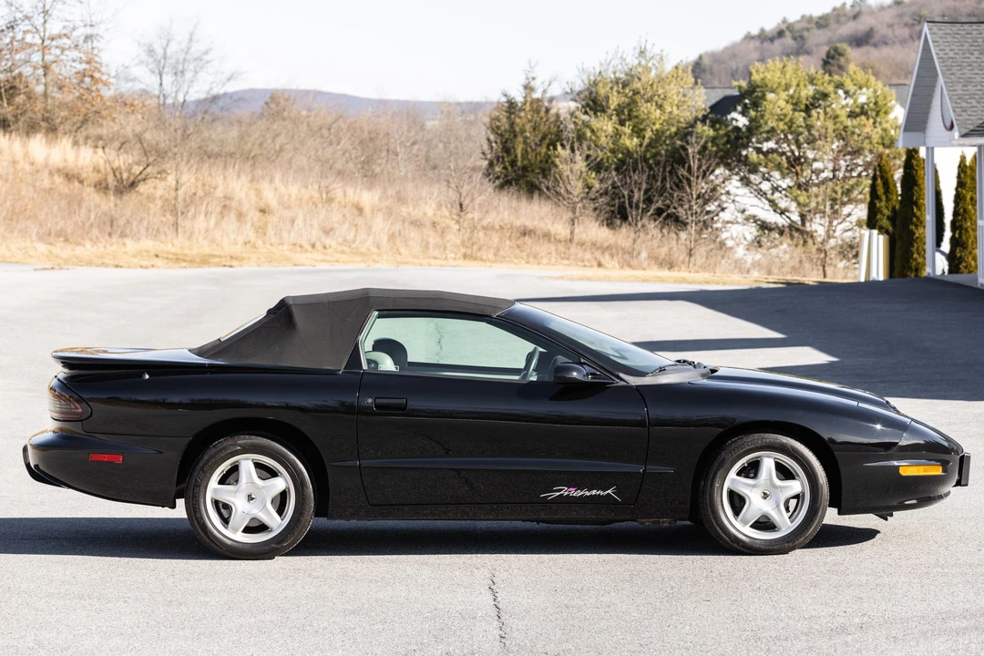 1995 Pontiac Firebird Formula 4th Gen - Image 5 of 31