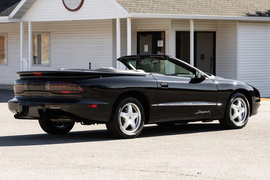 1995 Pontiac Firebird Formula 4th Gen - Image 14 of 31