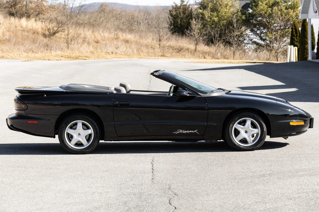 1995 Pontiac Firebird Formula 4th Gen - Image 13 of 31