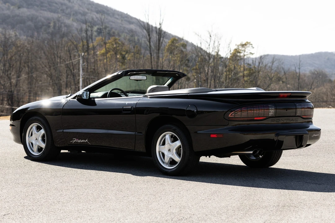 1995 Pontiac Firebird Formula 4th Gen - Image 16 of 31