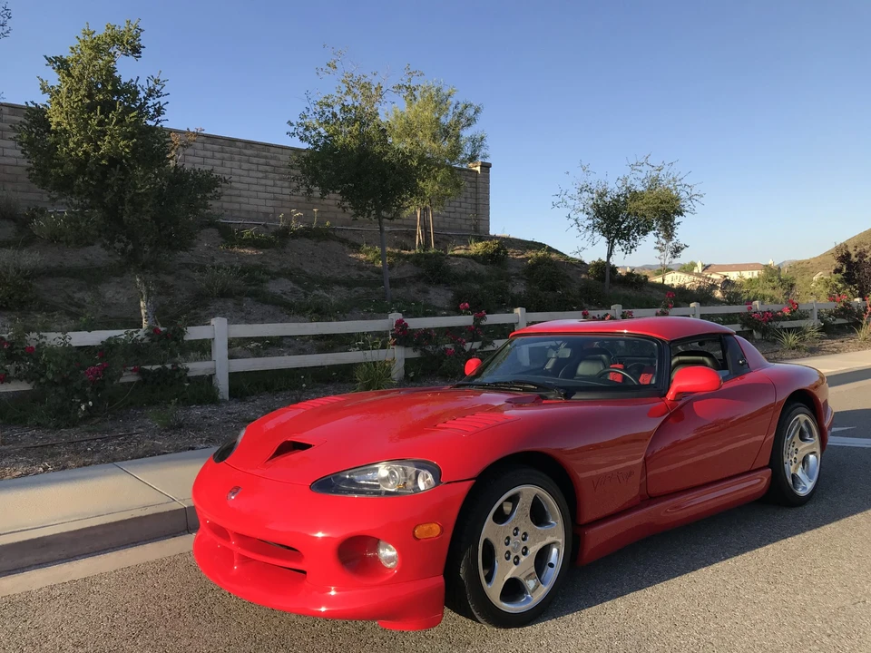 2000 Dodge Viper 2nd Gen - Image 2 of 31