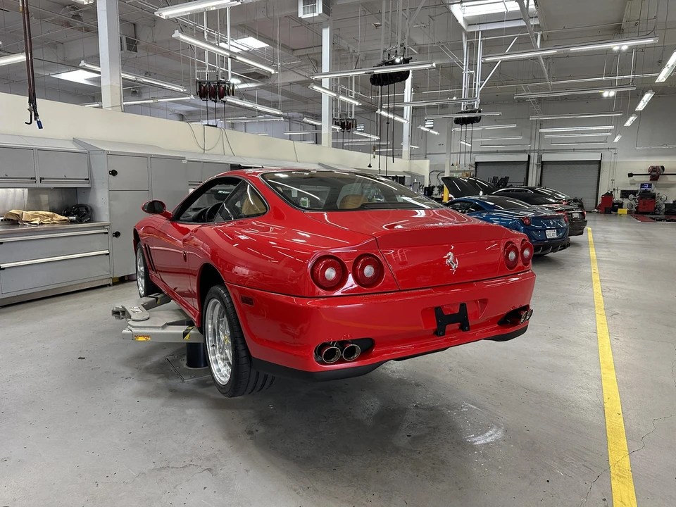 2001 Ferrari 550 Maranello - Image 22 of 31