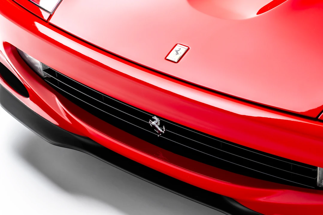 2001 Ferrari 550 Maranello - Image 25 of 31