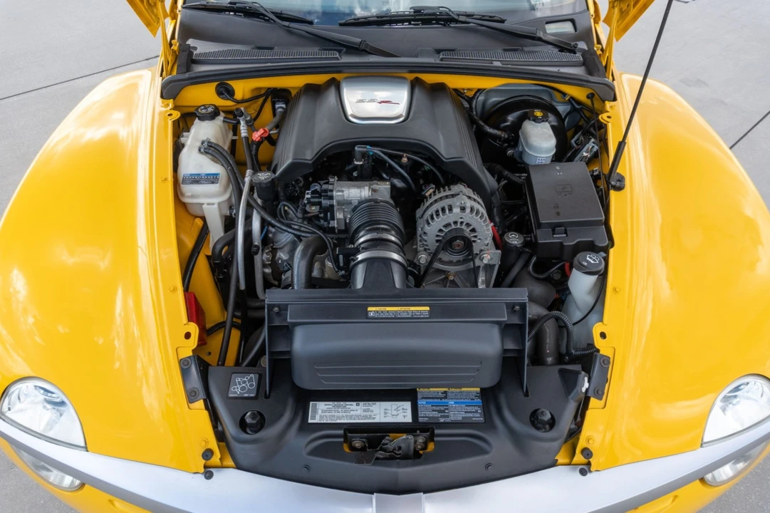 2004 Chevrolet SSR - Image 6 of 7