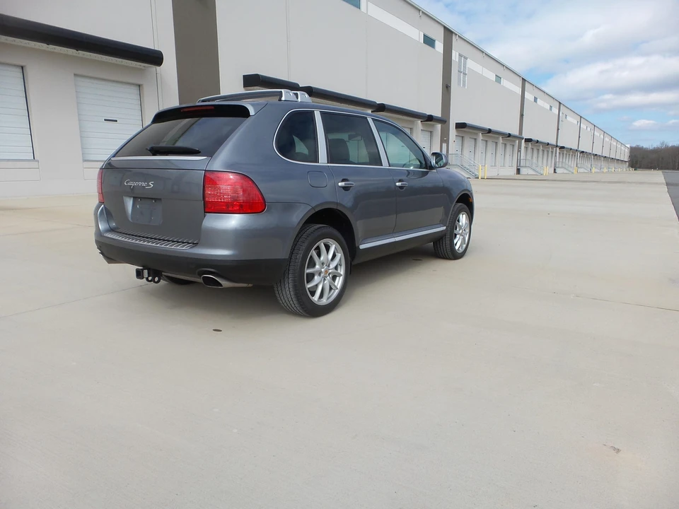 2004 Porsche 955/957 Cayenne S - Image 11 of 31