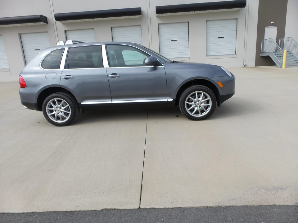 2004 Porsche 955/957 Cayenne S - Image 9 of 31