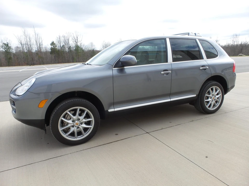 2004 Porsche 955/957 Cayenne S - Image 2 of 31
