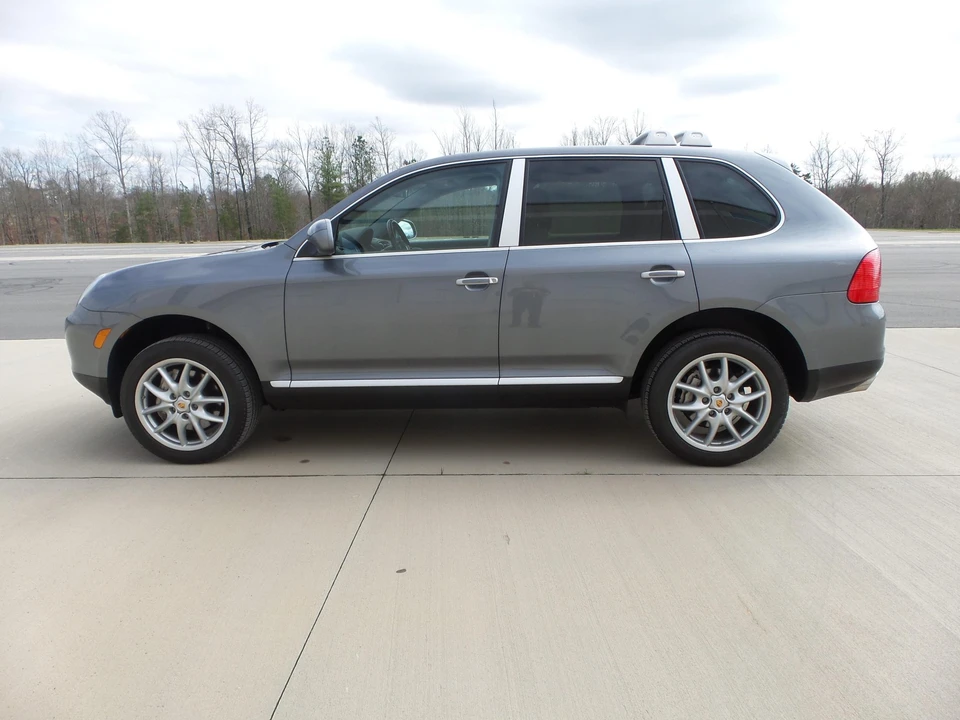2004 Porsche 955/957 Cayenne S - Image 17 of 31