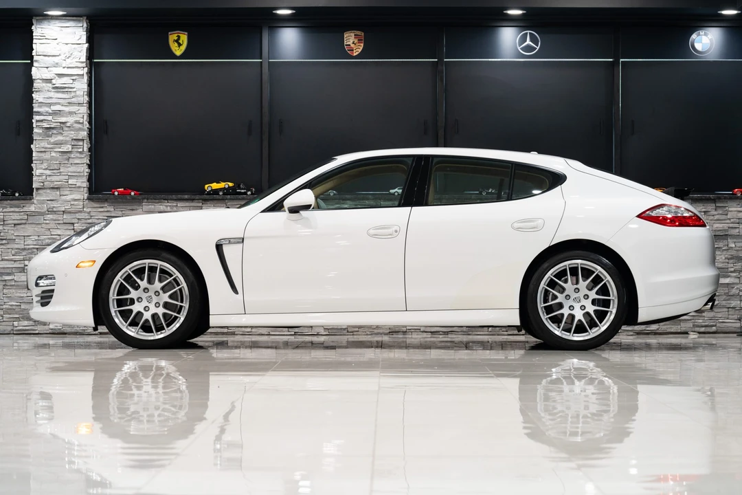 2011 Porsche 970 Panamera - Image 9 of 31