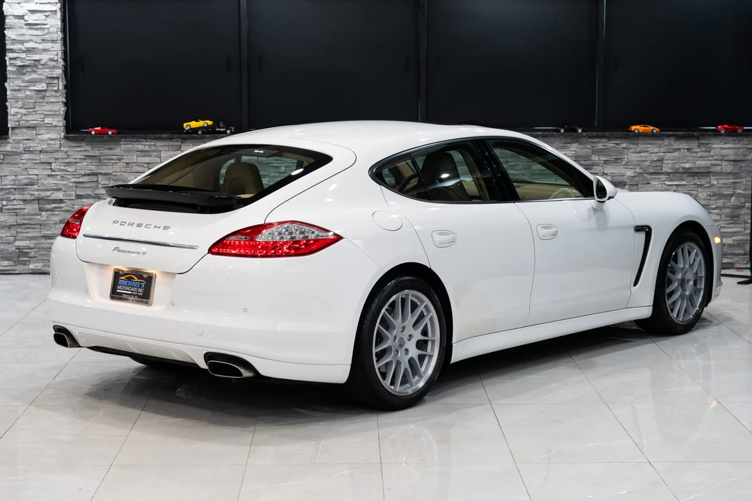 2011 Porsche 970 Panamera - Image 30 of 31