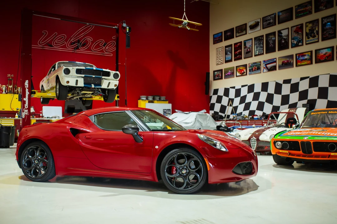 2015 Alfa Romeo 4C Coupe - Image 17 of 31
