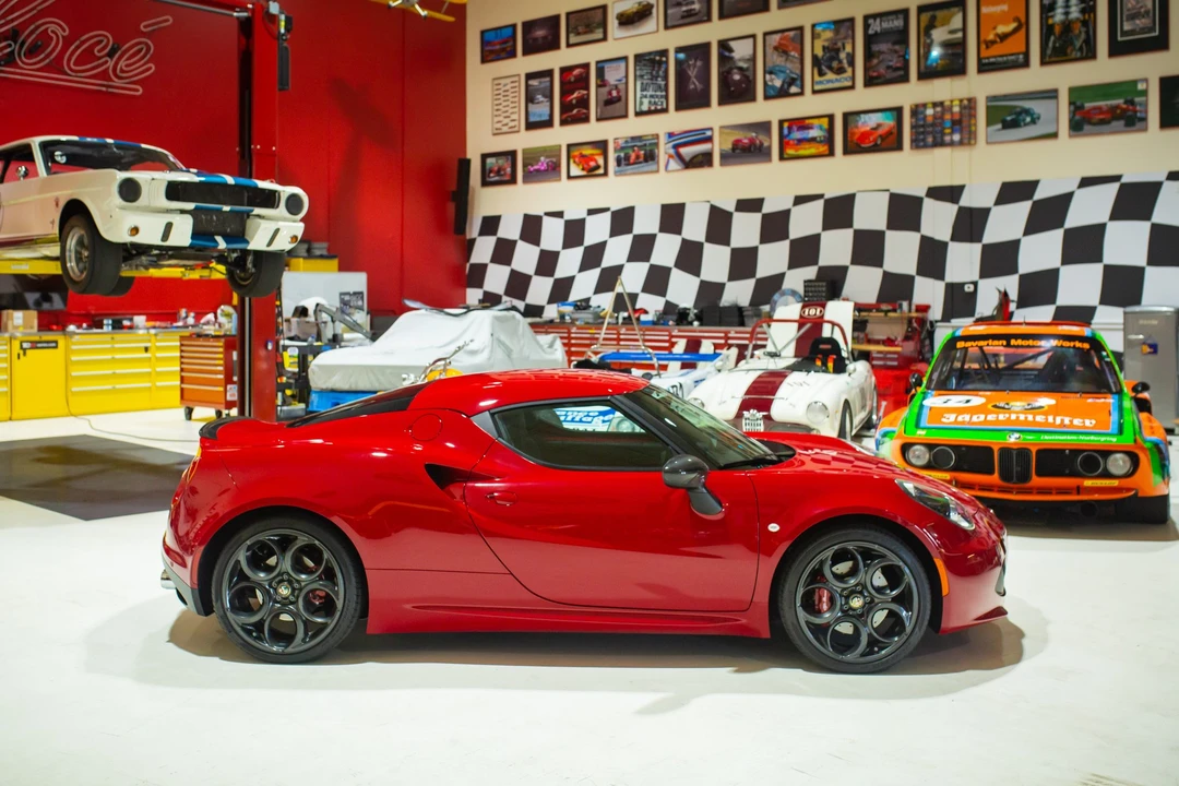 2015 Alfa Romeo 4C Coupe - Image 15 of 31