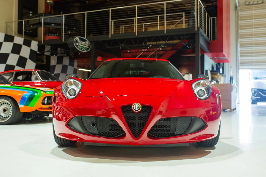 2015 Alfa Romeo 4C Coupe - Image 24 of 31
