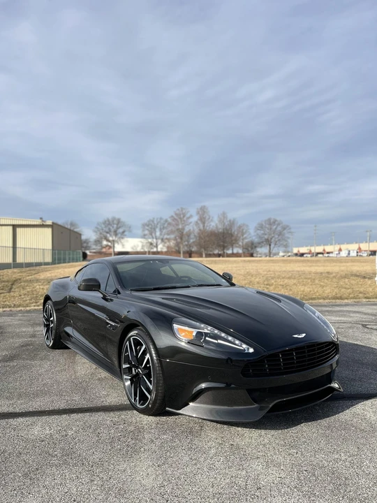 2015 Aston Martin Vanquish 2nd Gen - Image 15 of 31