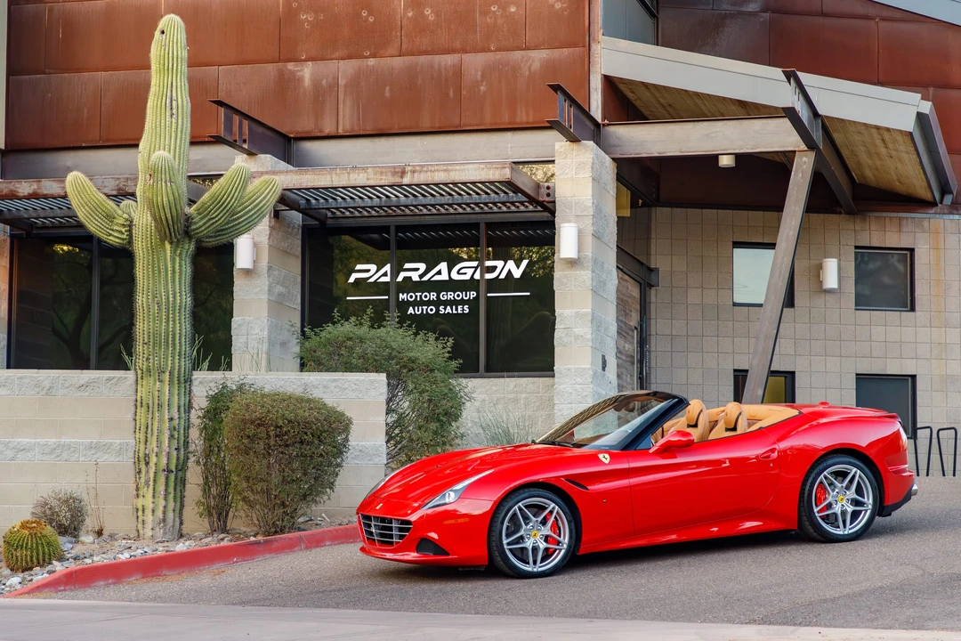 2015 Ferrari California T - Image 2 of 31