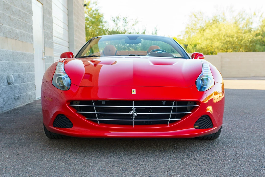 2015 Ferrari California T - Image 6 of 31