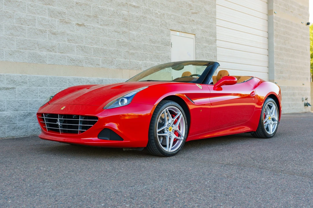 2015 Ferrari California T - Image 3 of 31
