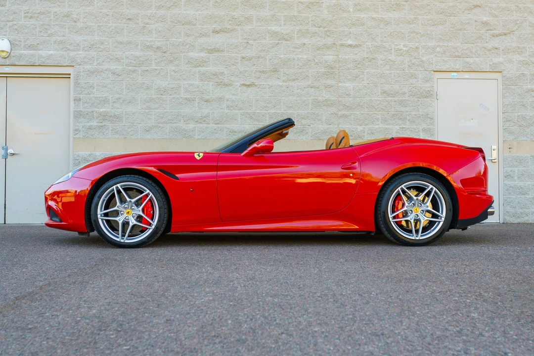 2015 Ferrari California T - Image 22 of 31
