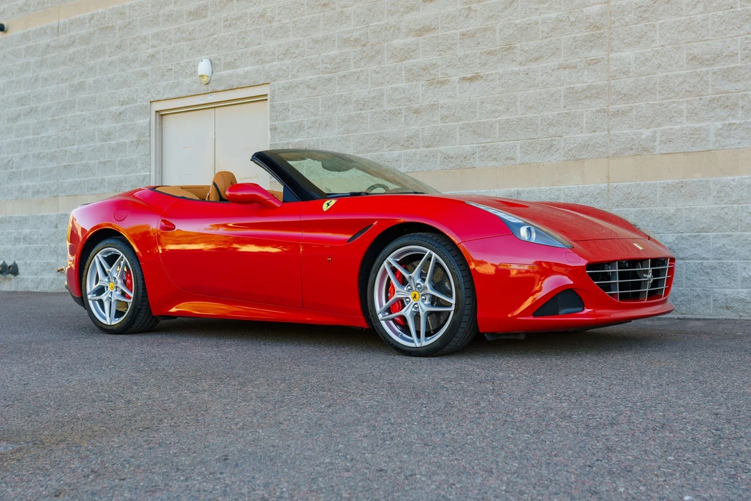 2015 Ferrari California T - Image 7 of 31