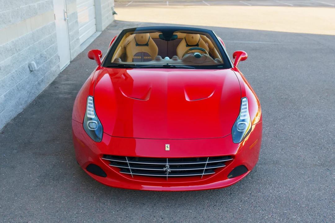 2015 Ferrari California T - Image 5 of 31