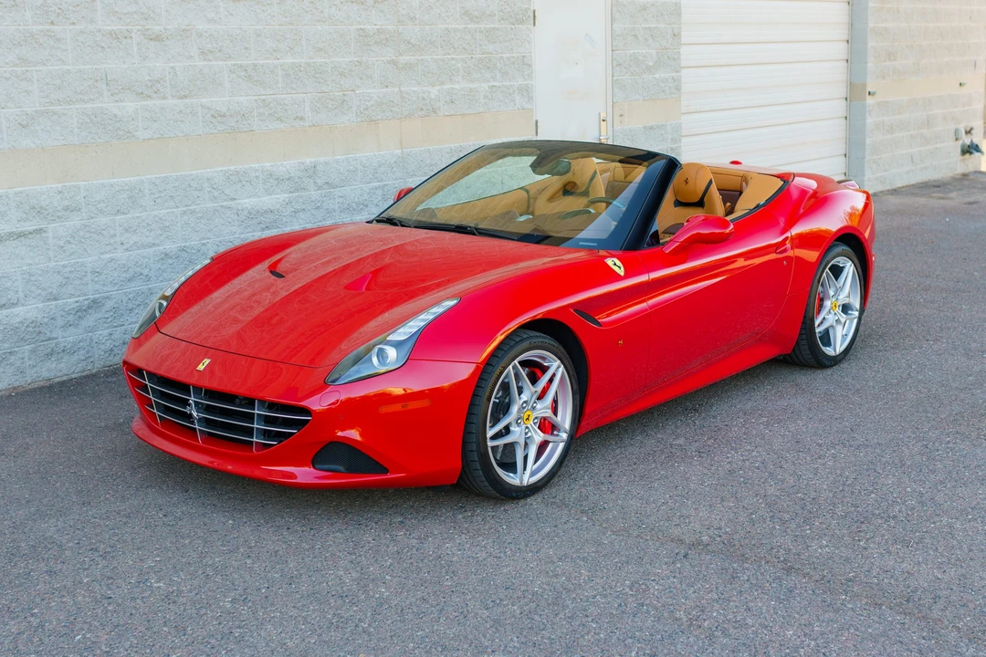 2015 Ferrari California T - Image 4 of 31