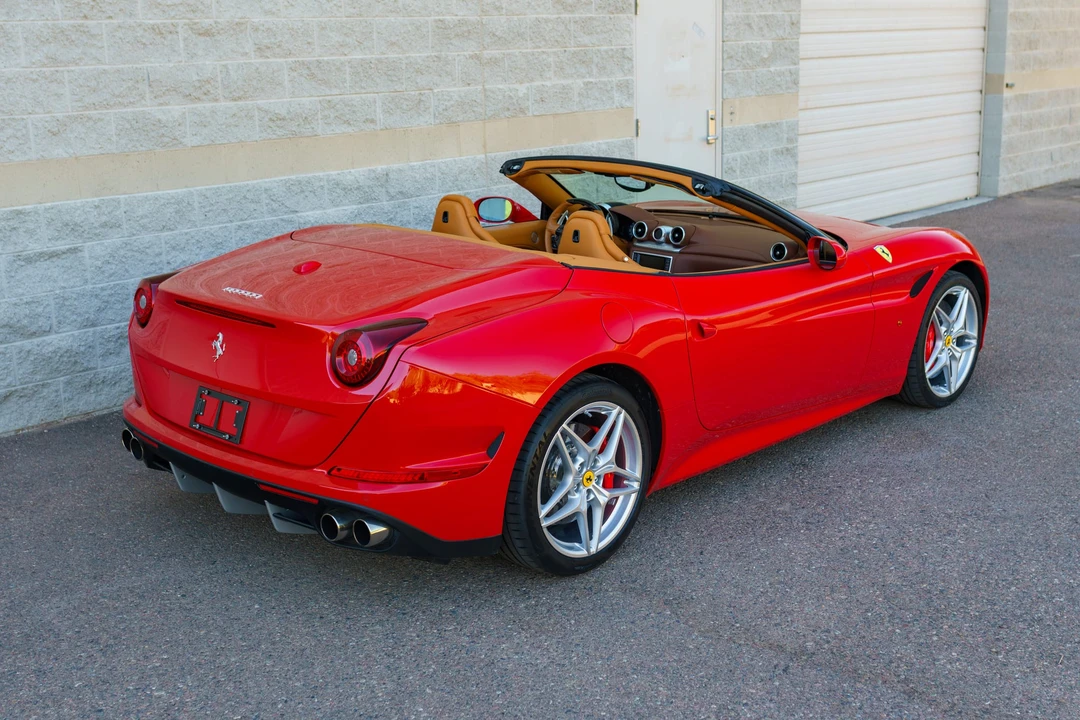 2015 Ferrari California T - Image 15 of 31