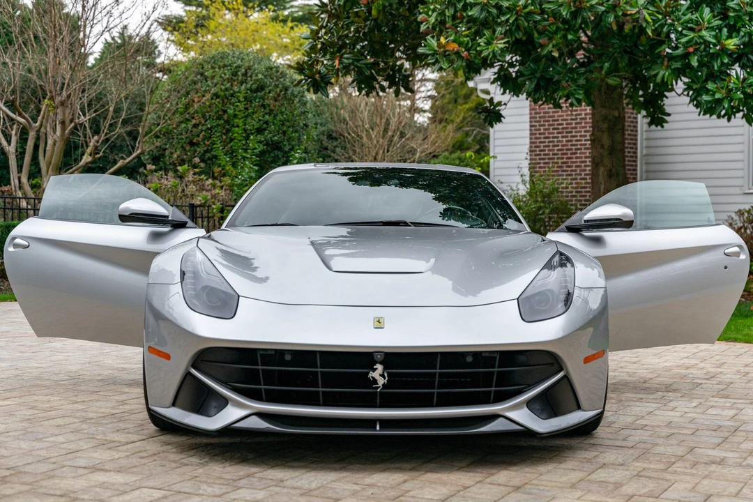 2015 Ferrari F12berlinetta - Image 9 of 31