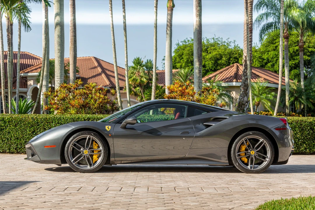 2016 Ferrari 488 GTB - Image 7 of 31