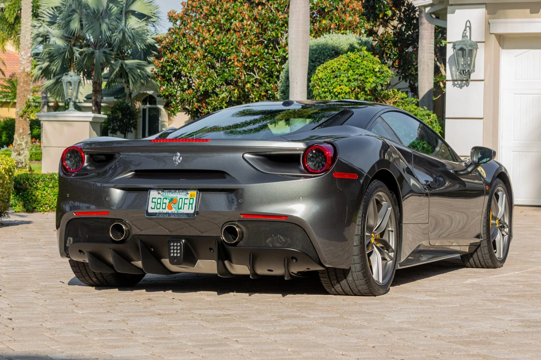 2016 Ferrari 488 GTB - Image 11 of 31