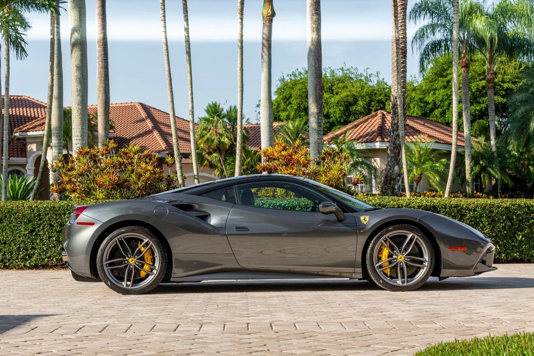 2016 Ferrari 488 GTB - Image 12 of 31